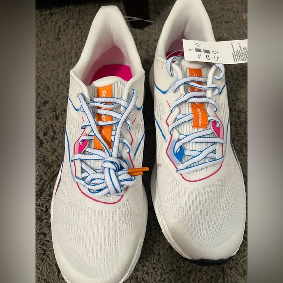 NWOT Reebok forever 2.0 sneakers - Picture 2 of 7